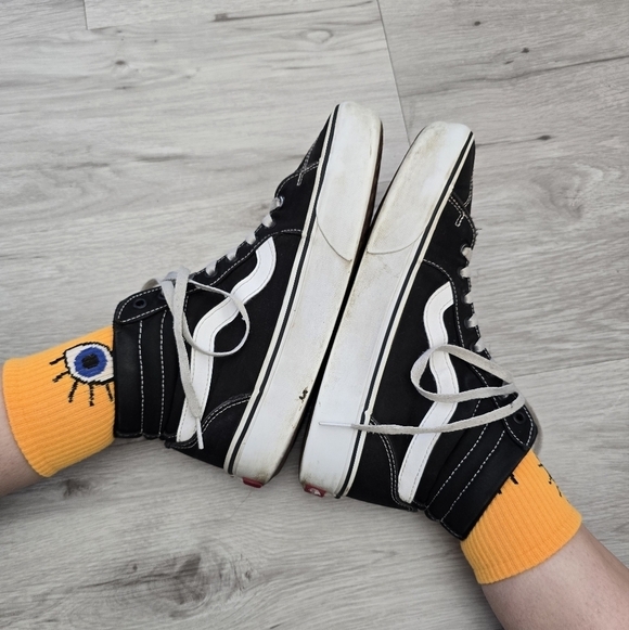 Vans | SK8-HI black canvas indie skateboard sneakers | WMS 9 - Picture 11 of 14